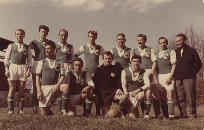 Len Oliver with the Bad Aibling team in Germany in 1958. Photo courtesy of Len Oliver.