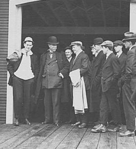 Sir Thomas Lipton, second from left, during his 1912 visit to Seattle Courtesy University of Washington Libraries)